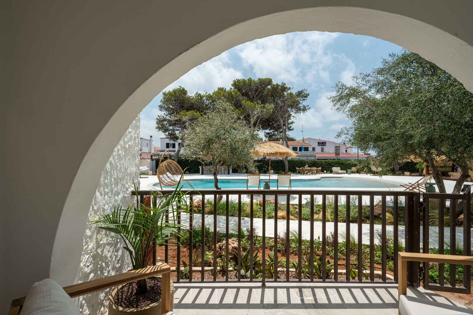 15- New! apt 4px 25 Templa Stays