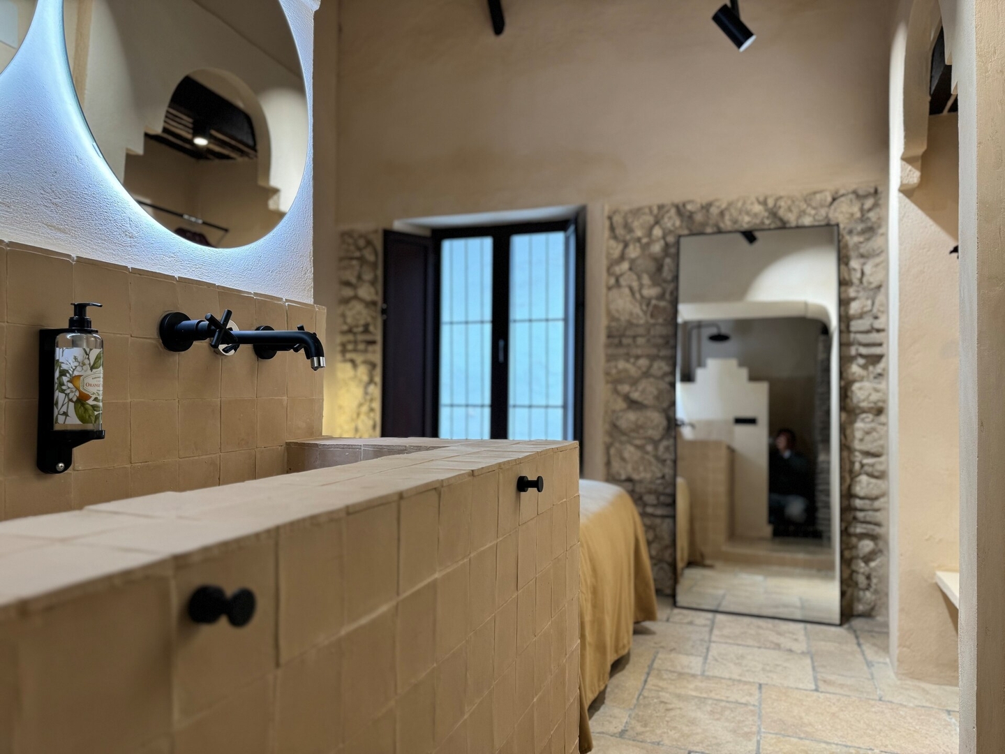 Apartamentos Nazarí - Emir 19 Templa Stays