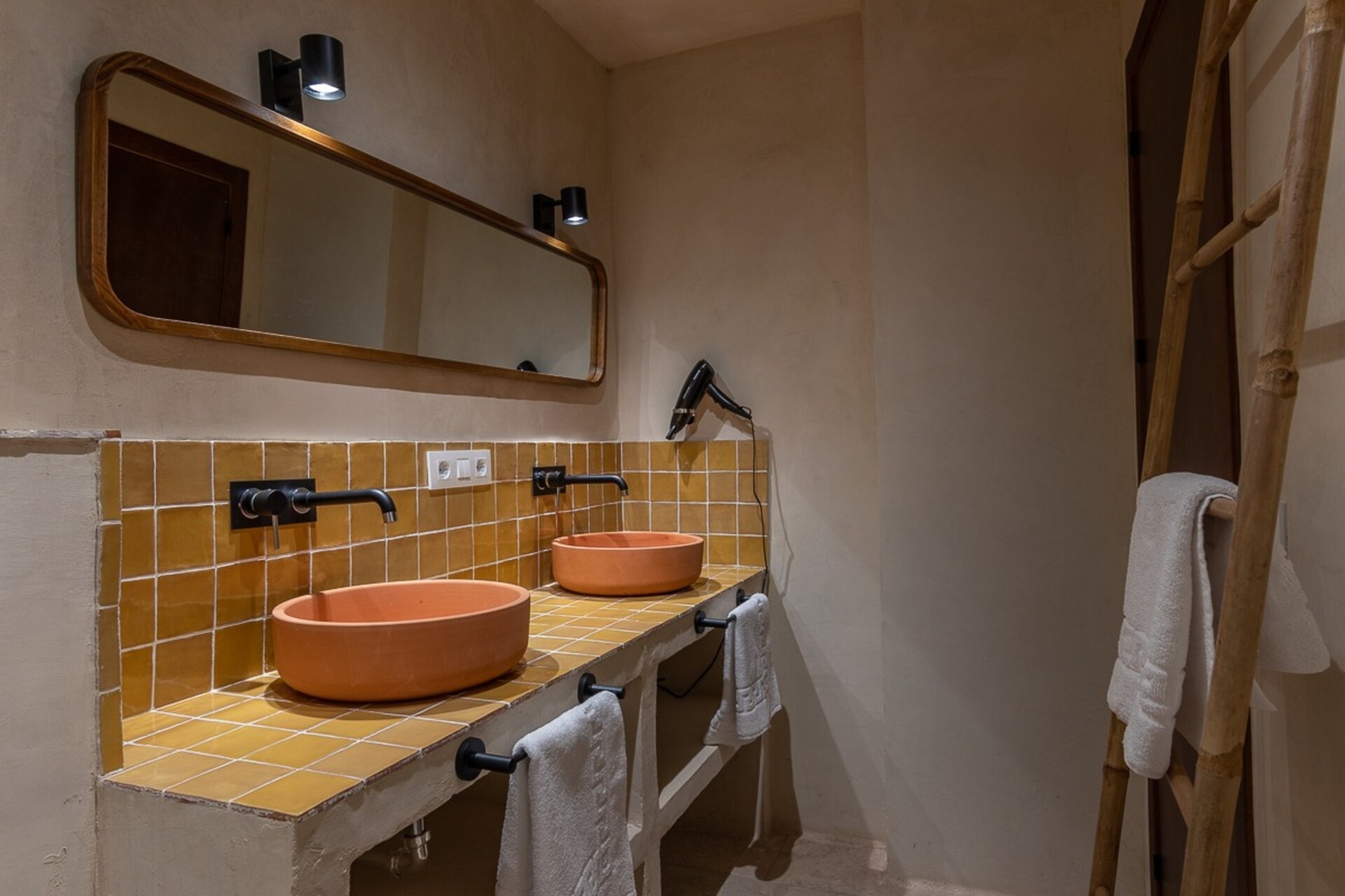 New!  Luxury apartment Piedra 6 Templa Stays