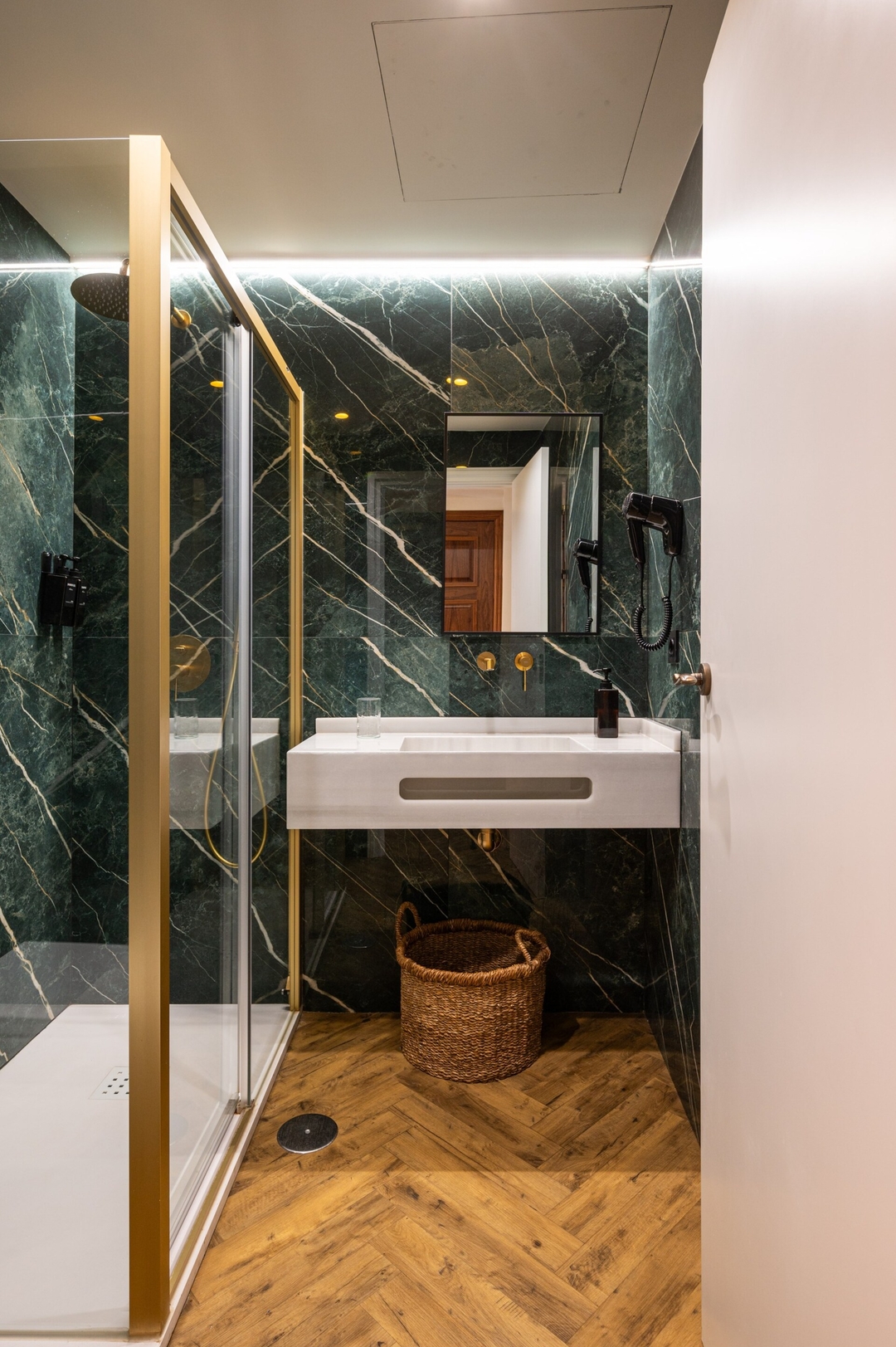 Luxurious 1 bedroom apartment in the center 15 Templa Stays