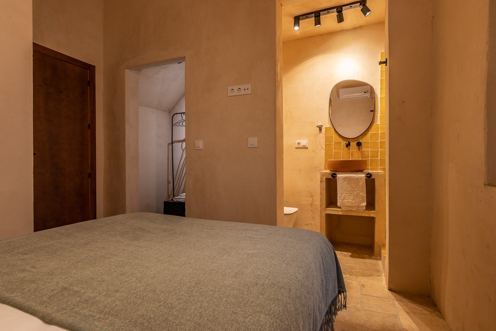 ZARÍ Apartamentos - Pasadizo 12 Templa Stays