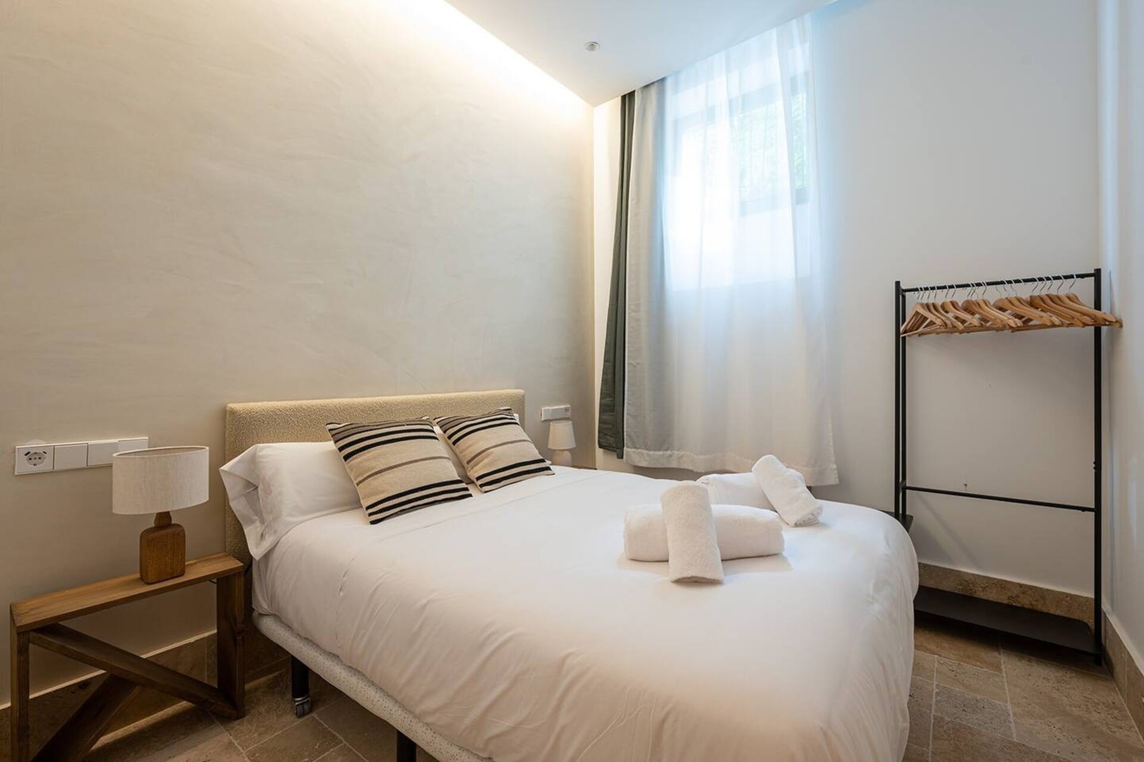 Nuevo! Apt con Patio Privado para 8 pax 76 Templa Stays