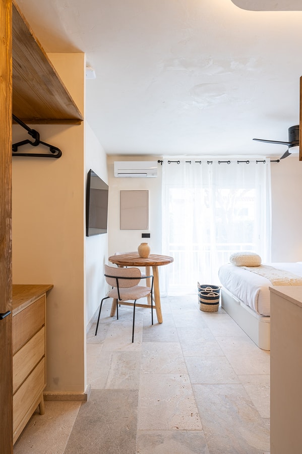 Parking free. Apartamentos de Lujo Arcos de Mares 5 Templa Stays