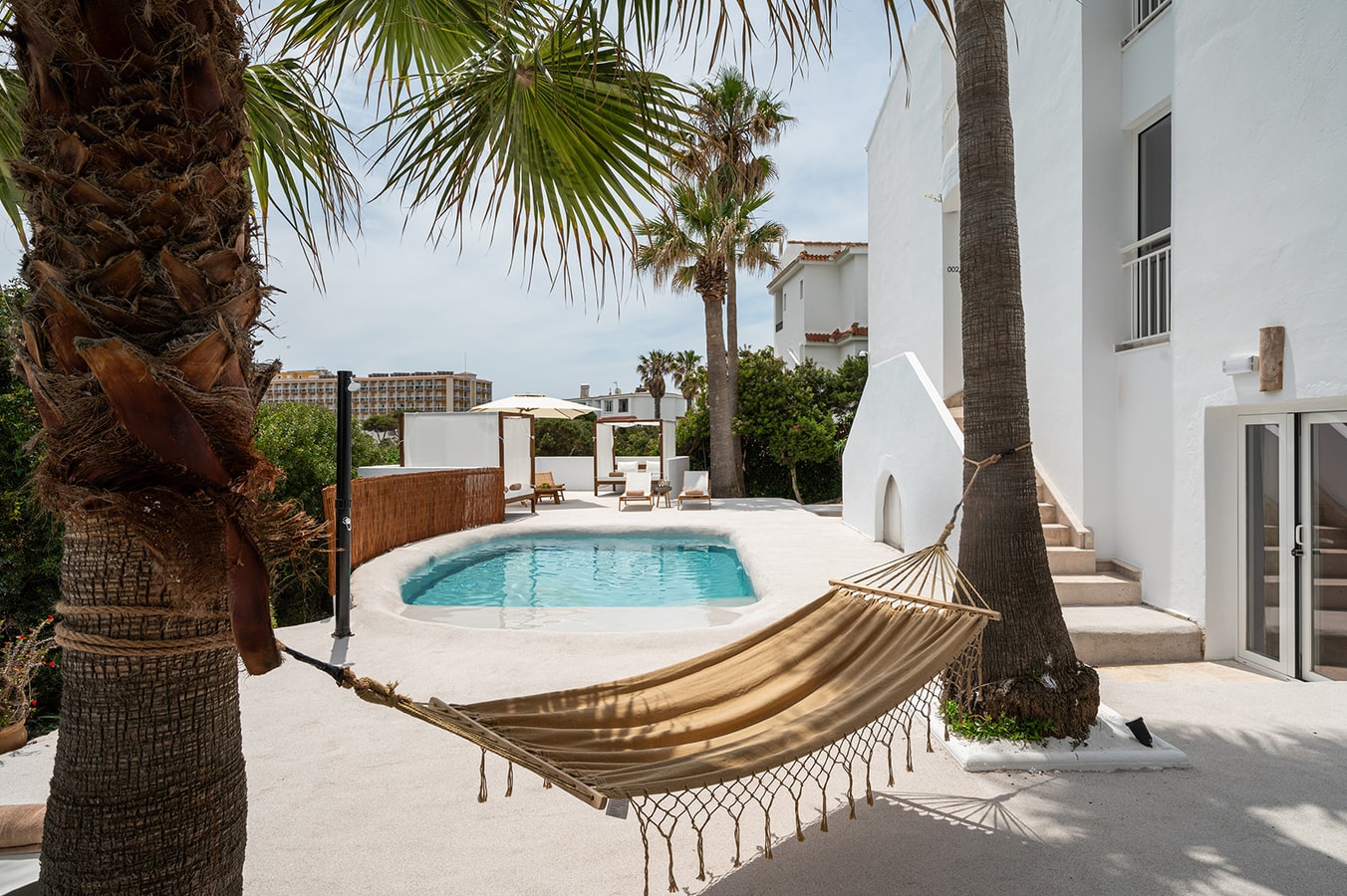 Parking free. Apartamentos de Lujo Arcos de Mares 3 Templa Stays