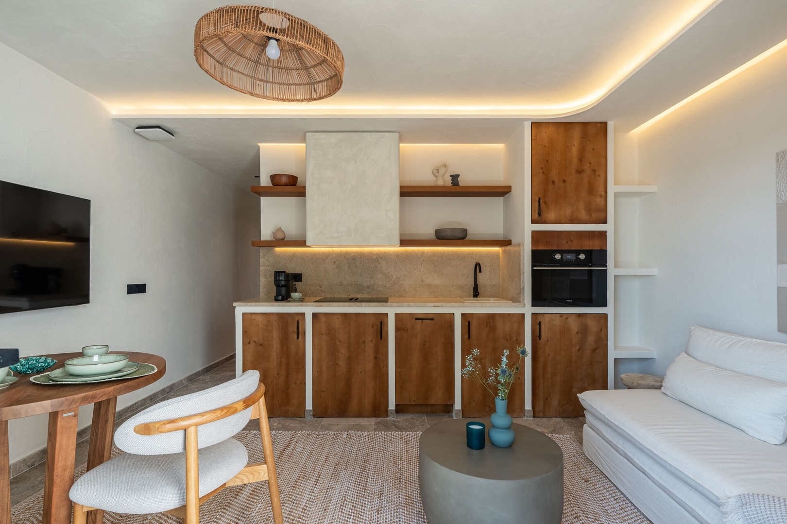11- Private building with pool & sauna 5 Templa Stays