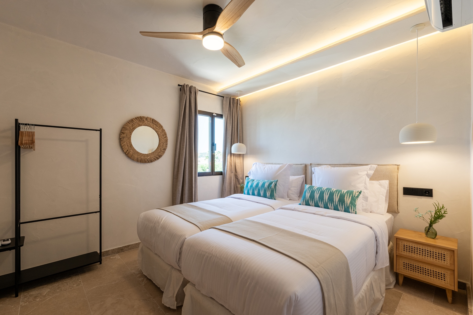 9- New 4px Netflix & pool 4 Templa Stays