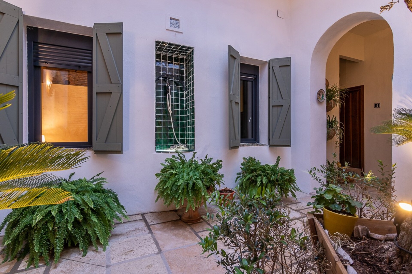 ZARÍ Apartamentos  - Arabes 38 Templa Stays