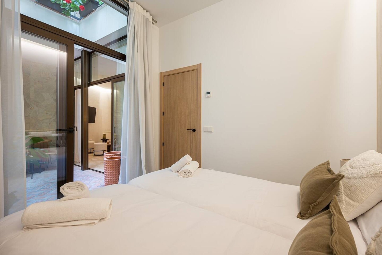 Nuevo! Apt con Patio Privado para 8 pax 23 Templa Stays
