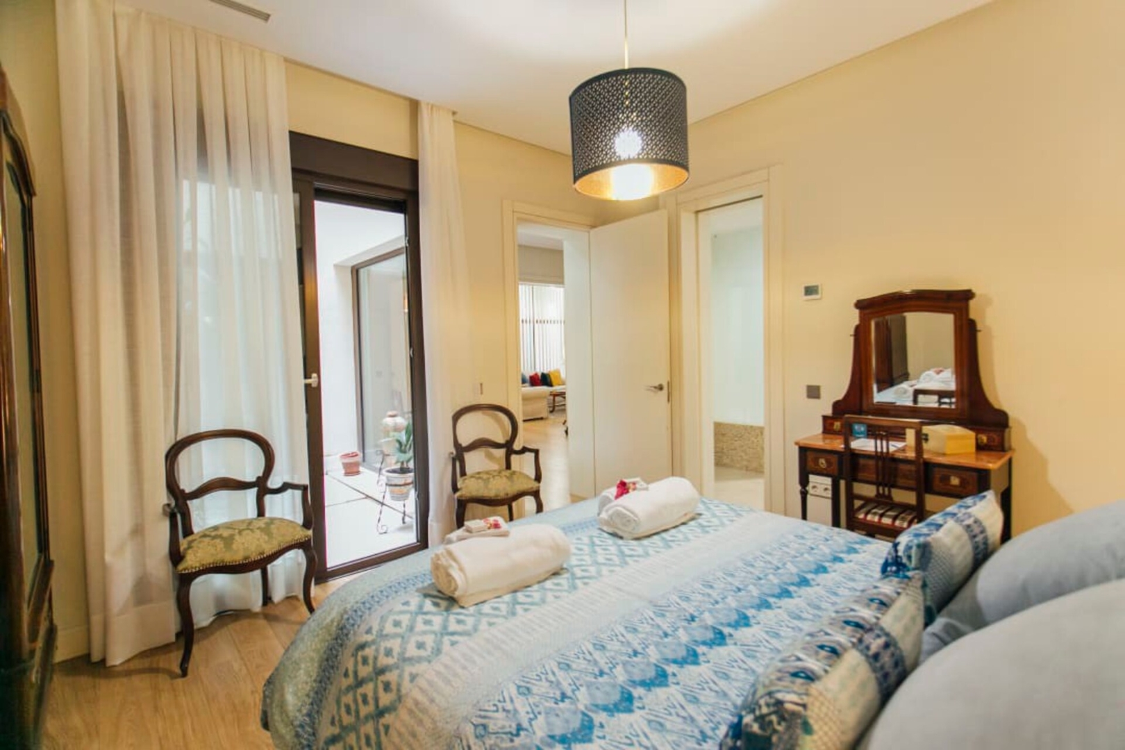 Impresionante y exclusivo patio interior 2BR. 17 Templa Stays