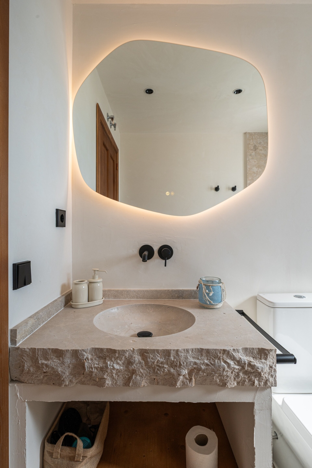 12- lux apt near beach 18 Templa Stays