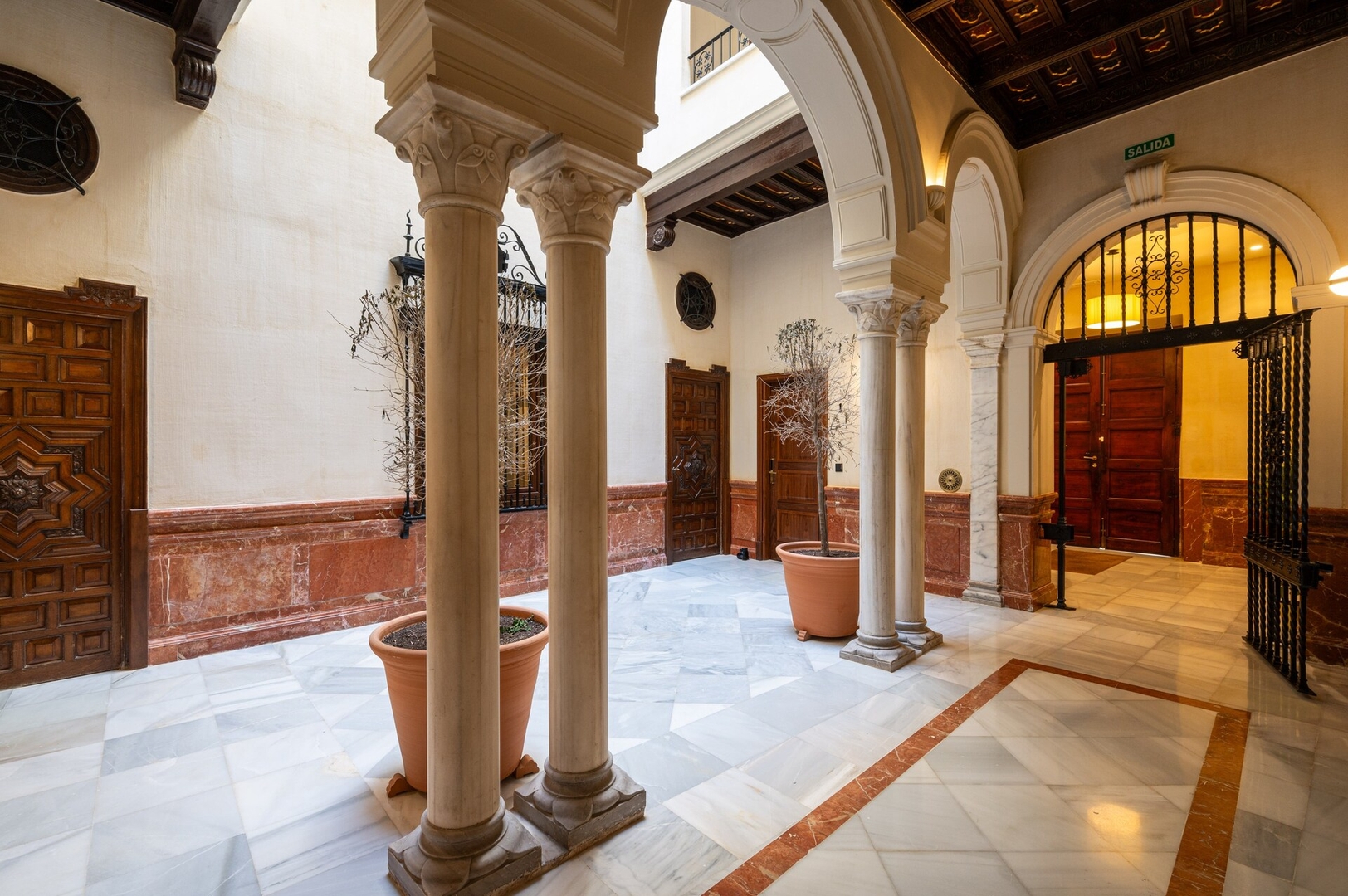 Luxurious 1 bedroom apartment in the center 63 Templa Stays