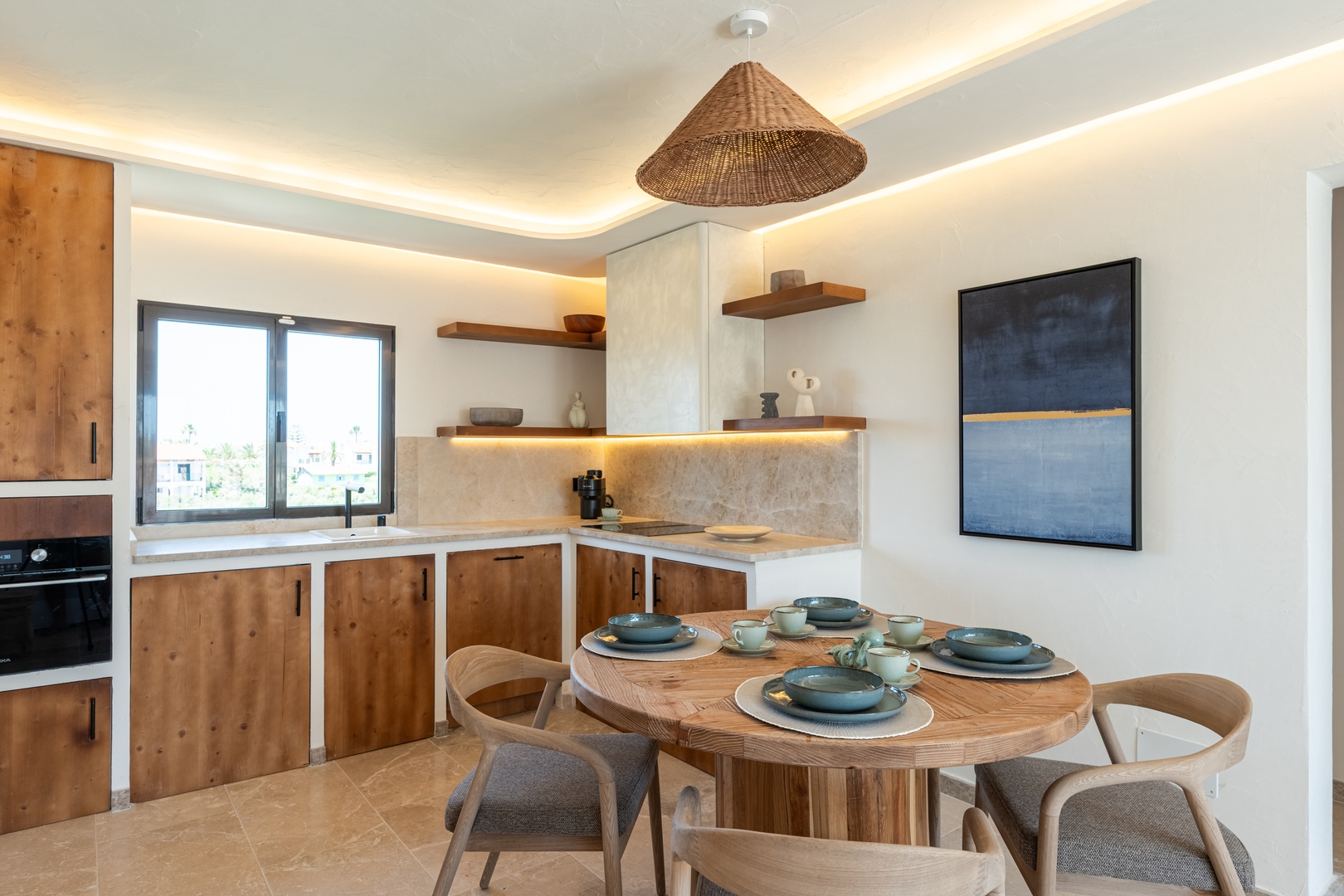 9- New 4px Netflix & pool 9 Templa Stays