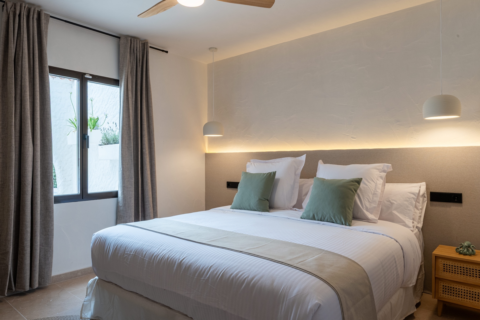 15- New! apt 4px 2 Templa Stays