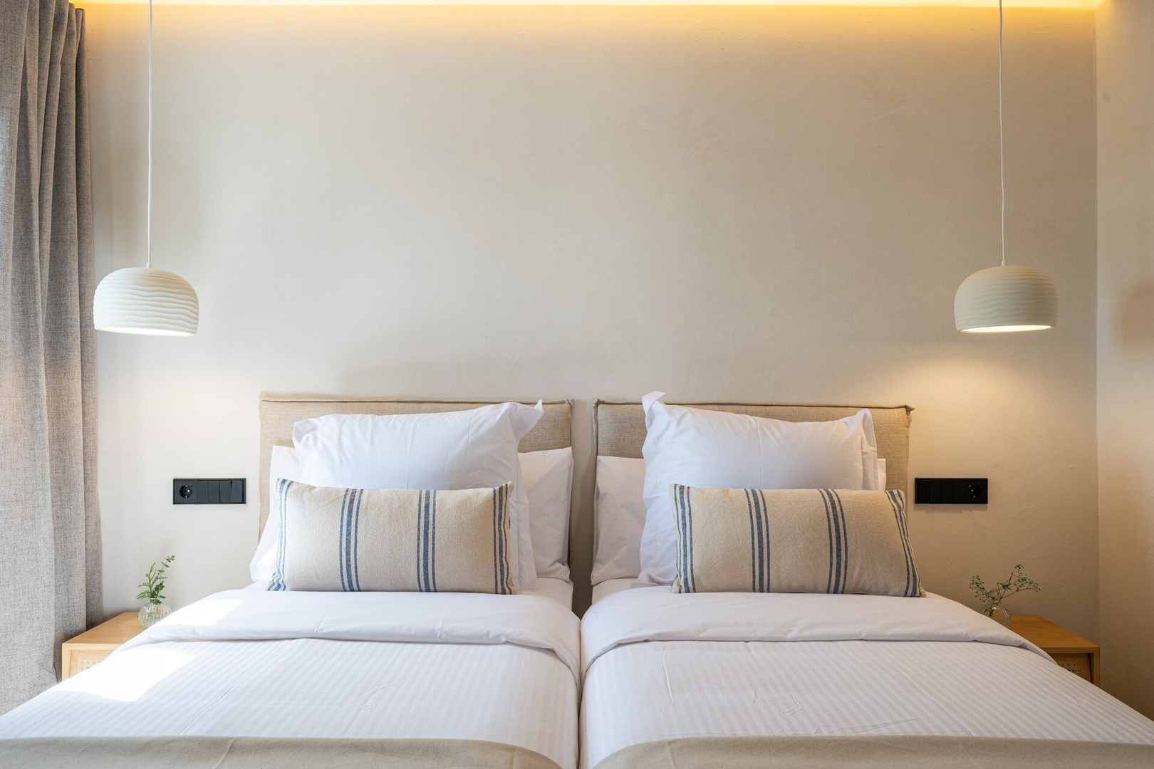 12- lux apt near beach 22 Templa Stays