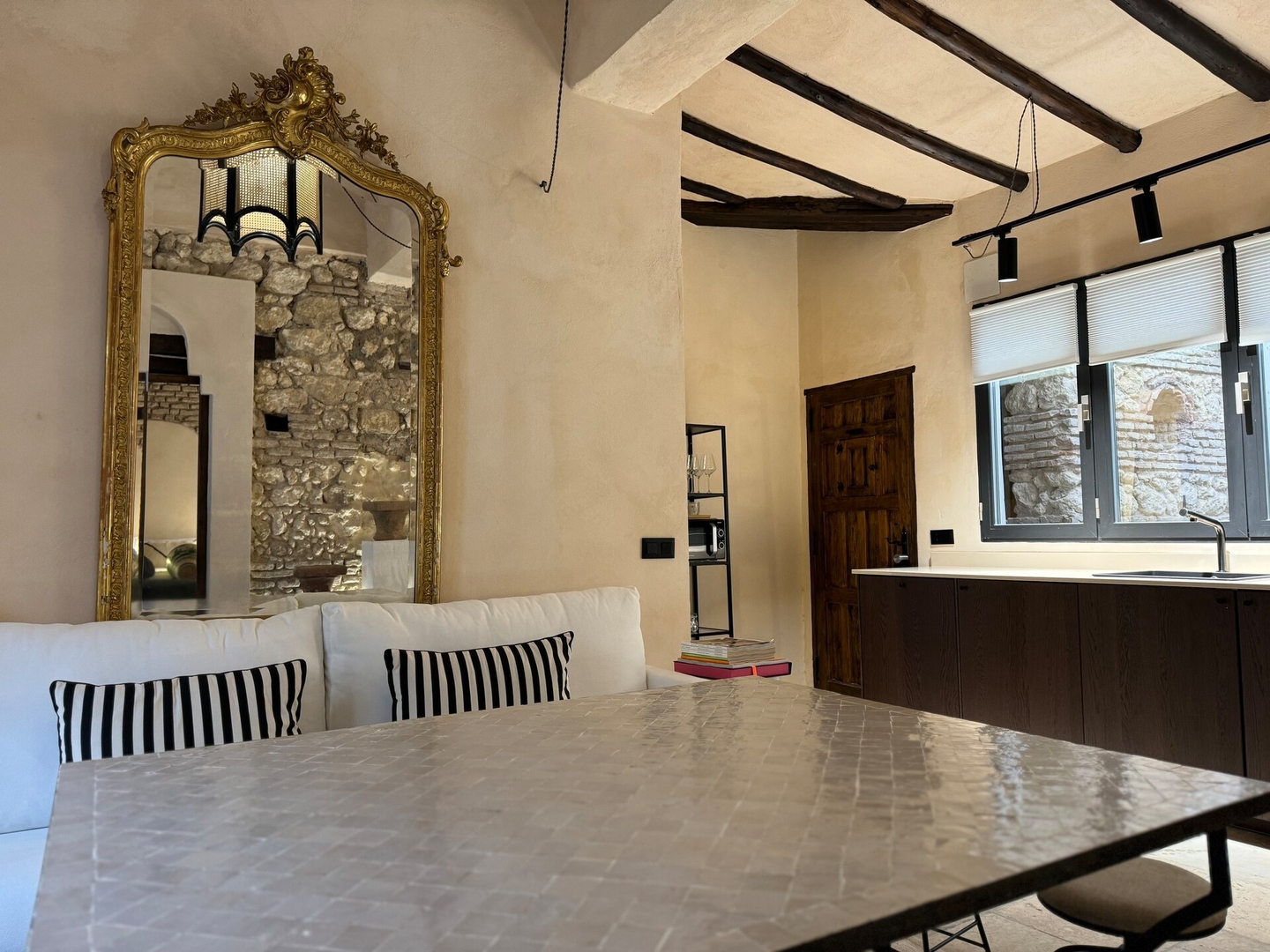 Apartamentos Nazarí - Emir 14 Templa Stays