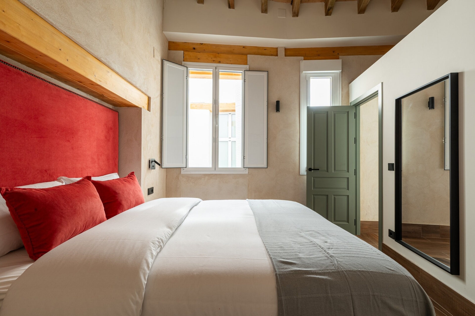 Elegance and luxury in the centre of Sevilla 1 Templa Stays