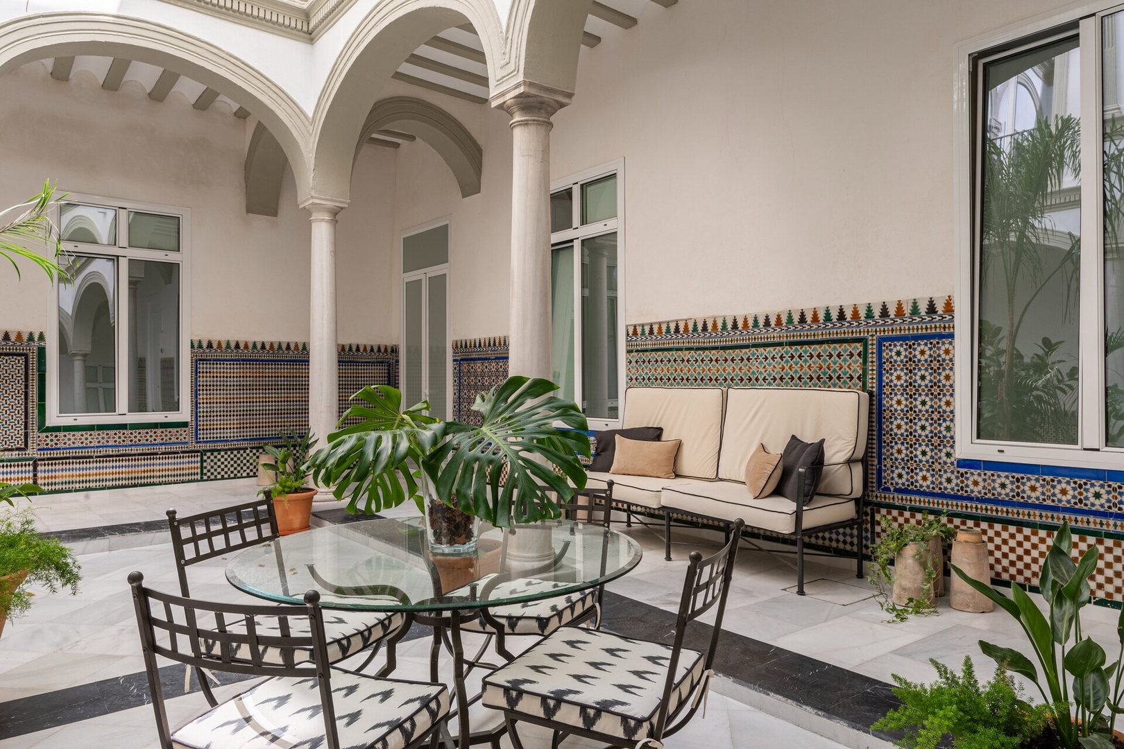 Elegance and luxury in the center of Sevilla 32 Templa Stays