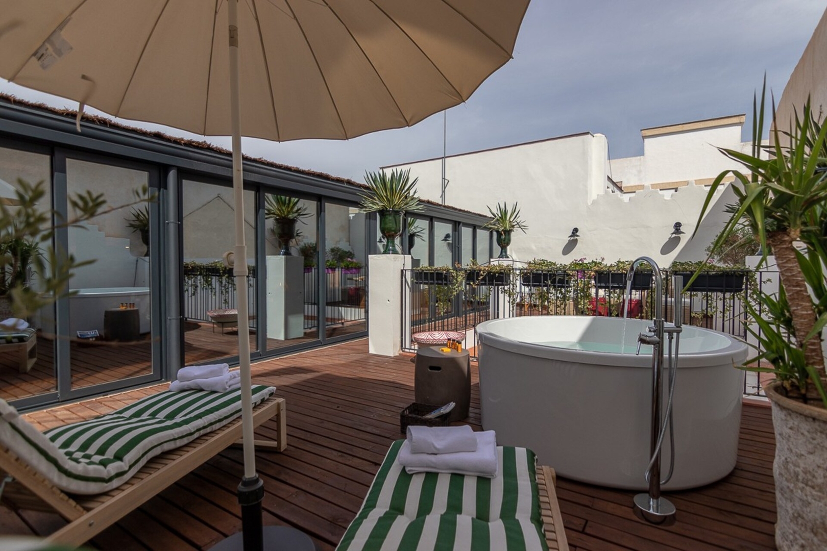 ZARÍ Apartamentos  - Arabes 41 Templa Stays