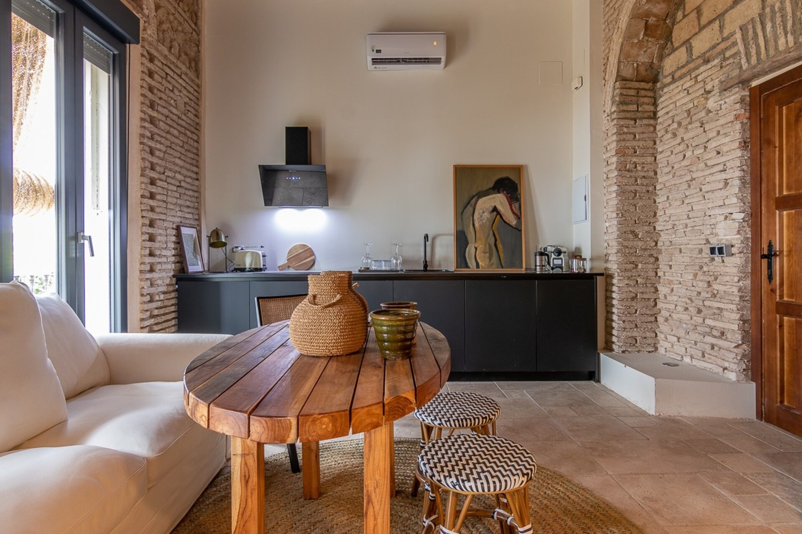 Lux | Wifi | Netflix | Centric 31 Templa Stays