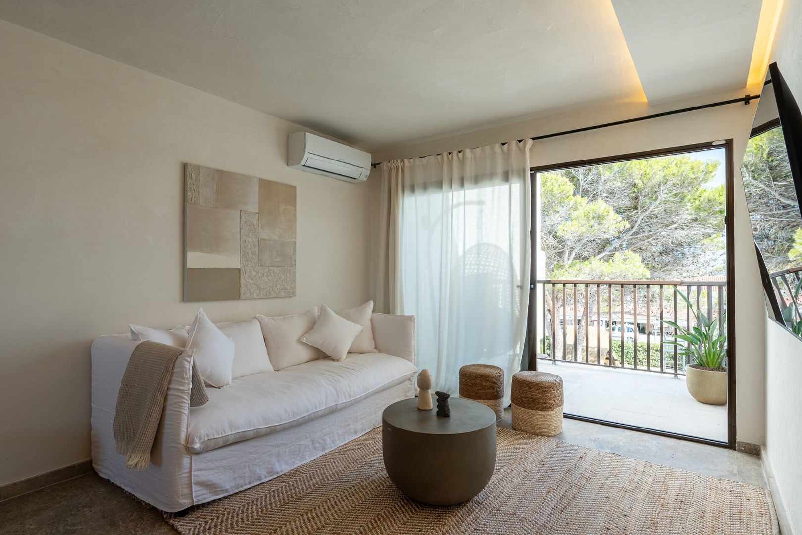 12- lux apt near beach 24 Templa Stays