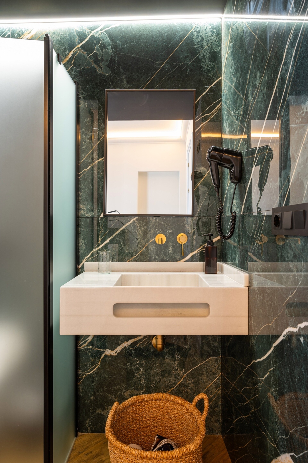Luxurious 2 bedroom apartment in the center 19 Templa Stays