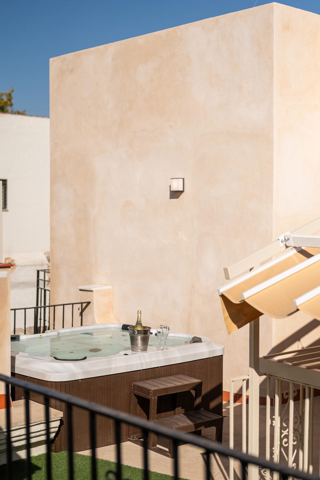 Luxurious 2 bedroom apartment in the center 5 Templa Stays