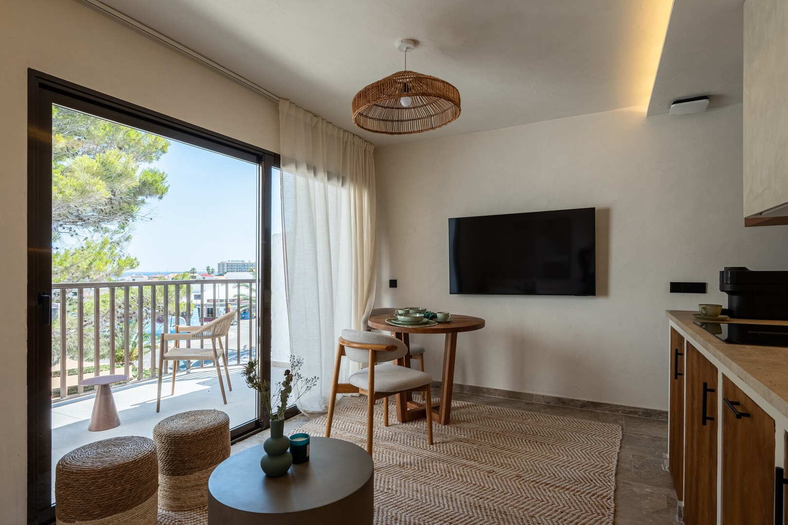 11- Private building with pool & sauna 20 Templa Stays