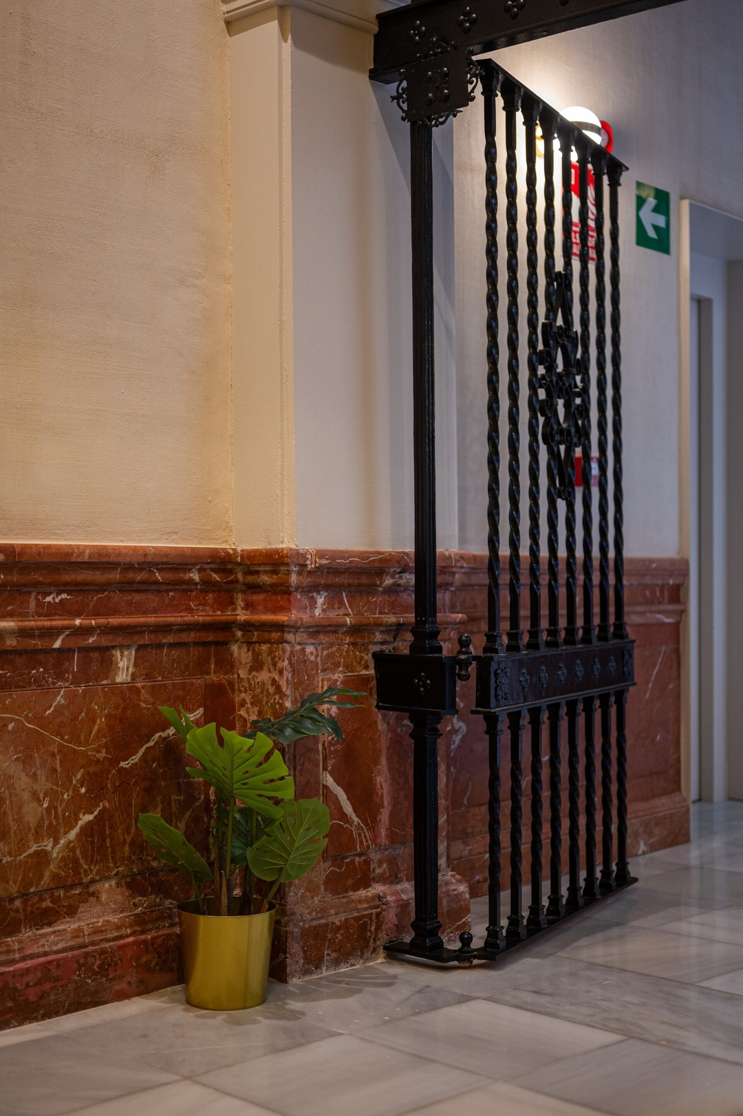 Luxurious 2 bedroom apartment in the center 72 Templa Stays
