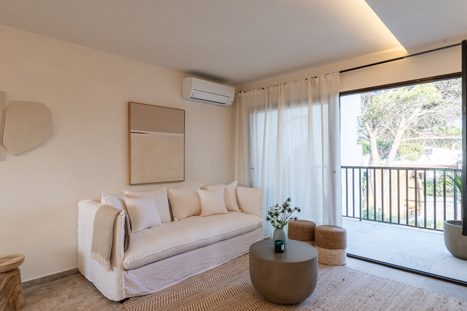 8- Just release! Brand new apt 15 Templa Stays