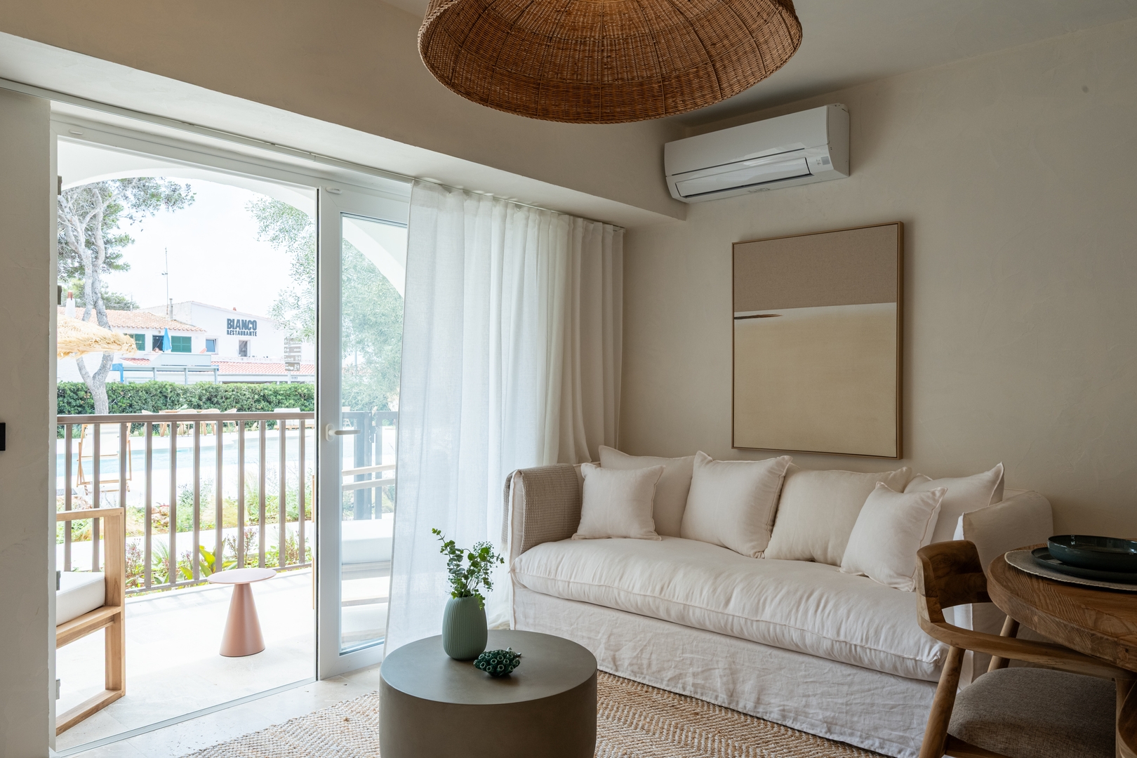 15- New! apt 4px 23 Templa Stays