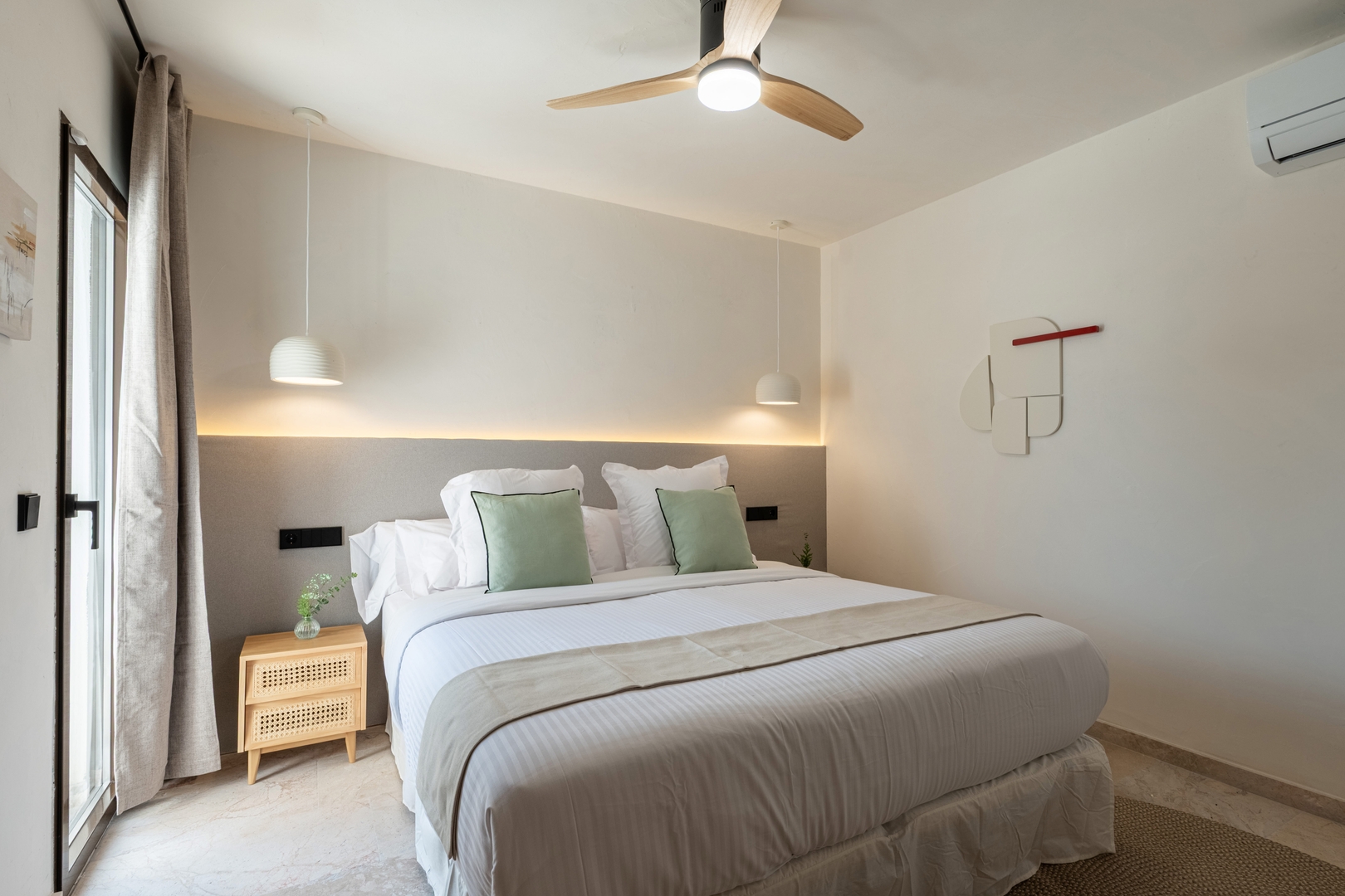 16- New! Netflix & Sauna 21 Templa Stays