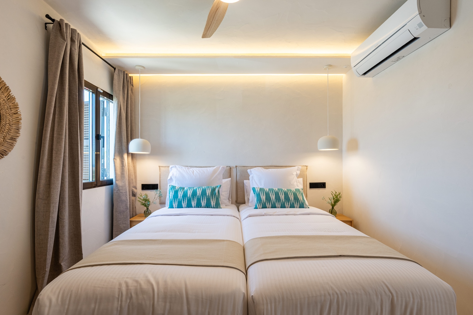9- New 4px Netflix & pool 2 Templa Stays