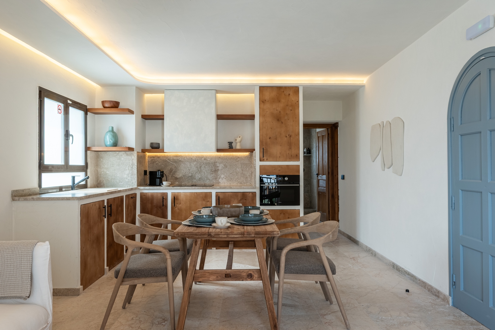 16- New! Netflix & Sauna 30 Templa Stays