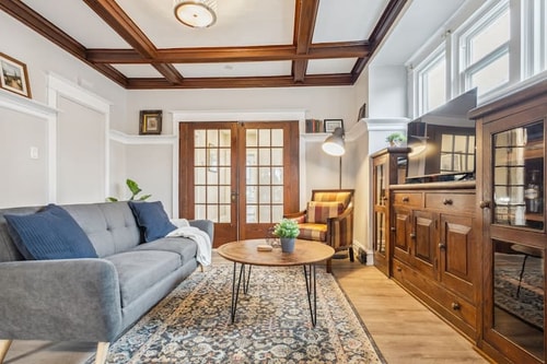 Sunny Gage Park Retreat