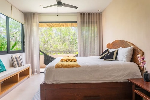 LIMA studio with infinity pool on rooftop