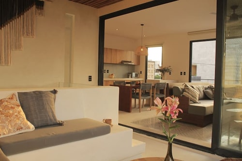 UVA DE MAR Master bedroom with inside pool