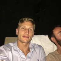 Tomas