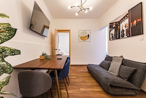 Depto Moderno + Terraza| VH| 106 Virtual Homes