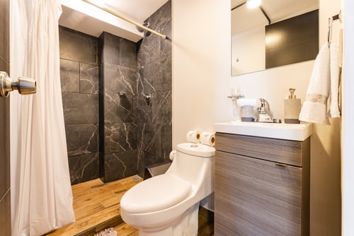 VH Condesa | Depa con súper diseño + wifi + balcón + gym I 246 24 Virtual Homes