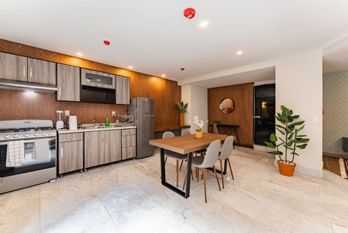 VH | Chic loft Condesa | wifi + private patio | 297 18 Virtual Homes
