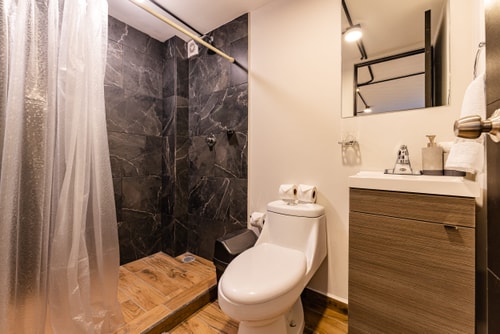 VH | Condesa | Depa 2 BR + balcón + gym | 256 26 Virtual Homes