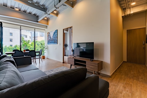 VH | Roma Nte | Stylish apt + Balcony & Gym | 299 7 Virtual Homes
