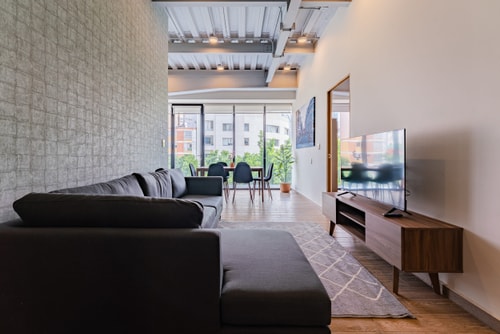 VH | Roma Nte | Stylish apt + Balcony & Gym | 299 8 Virtual Homes