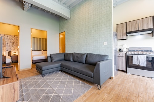 VH | Roma Nte | Stylish apt + Balcony & Gym | 299 10 Virtual Homes