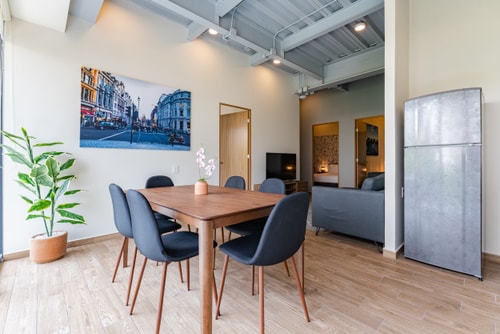 VH | Roma Nte | Stylish apt + Balcony & Gym | 299 17 Virtual Homes