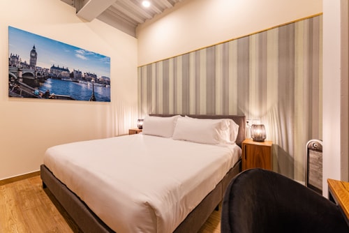 VH | Roma Nte | Stylish apt + Balcony & Gym | 299 29 Virtual Homes