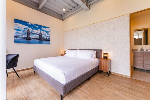 VH | Roma Nte | Stylish apt + Balcony & Gym | 299 33 Virtual Homes