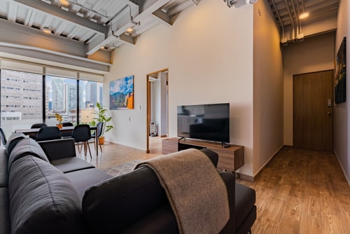 VH Roma Nte | Apt. 3br | Balcony & Laundry Room | 311 1 Virtual Homes