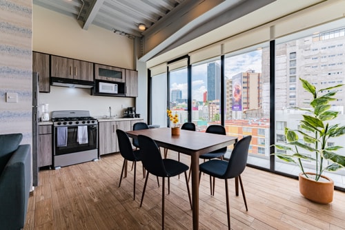 VH Roma Nte | Apt. 3br | Balcony & Laundry Room | 311 15 Virtual Homes
