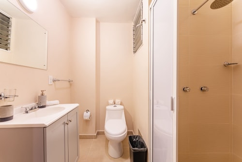 VH |Condesa Apt | Patio + Washing Machine | 193 36 Virtual Homes